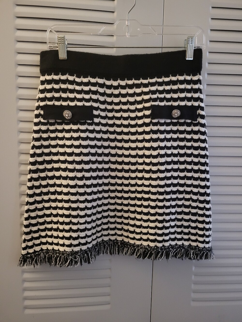 ZARA NWT Black White Striped Fringe Hem Knit Mini Skirt Size Large